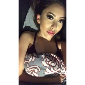 Meet your Posher, Iris